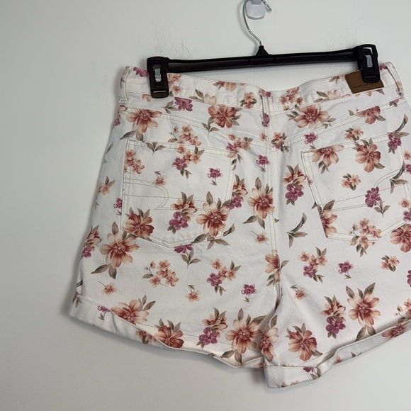 American Eagle White with Pink and Orange Floral Print Mom Shorts. Size 14. - Picture 7 of 16